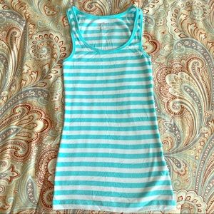 Old Navy perfect fit tank top